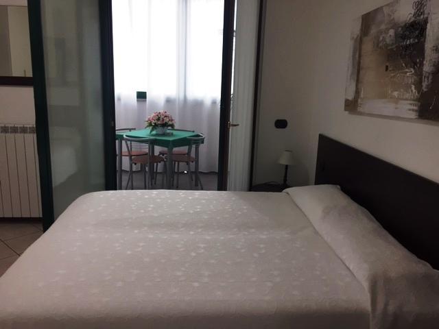 Residenza S.Event B&B Буччинаско Экстерьер фото