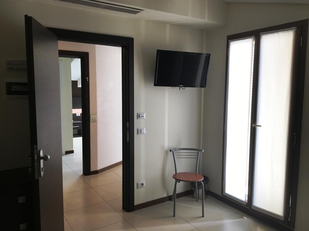 Residenza S.Event B&B Буччинаско Экстерьер фото